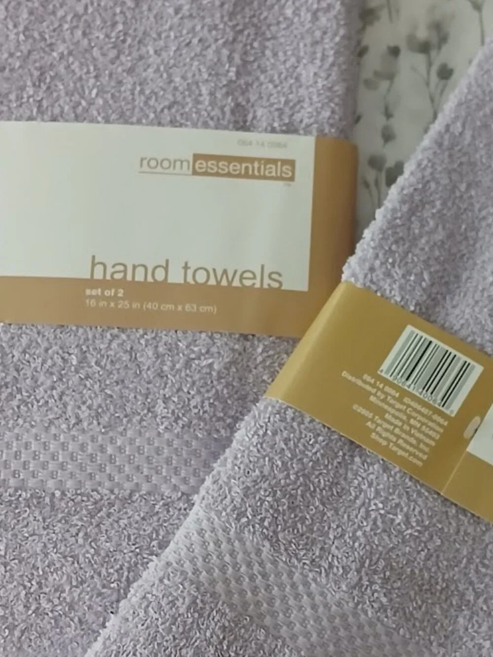Room Essentials Hand Towels - Lilac 2 sets of 2 (4) towels total - NEW